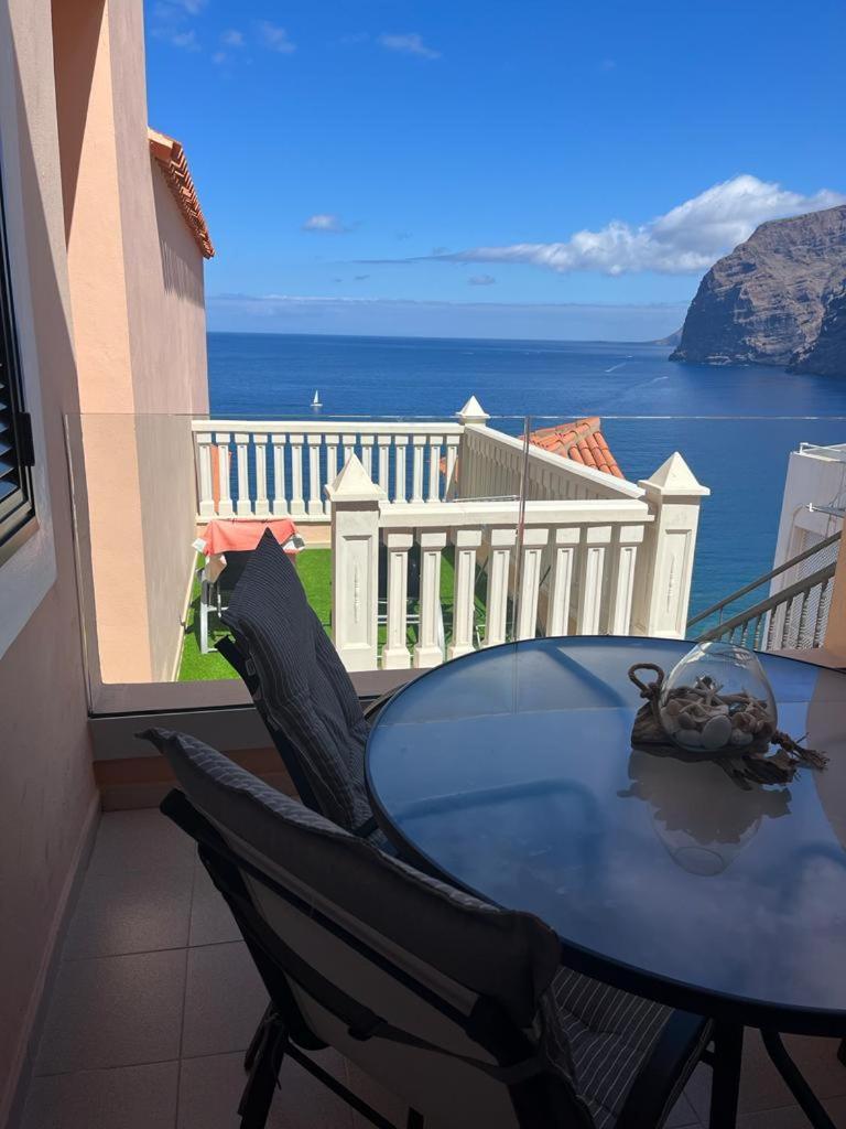 Acantilados de Los Gigantes, Islas Canarias, España Acantilado de los Gigantes Exterior foto