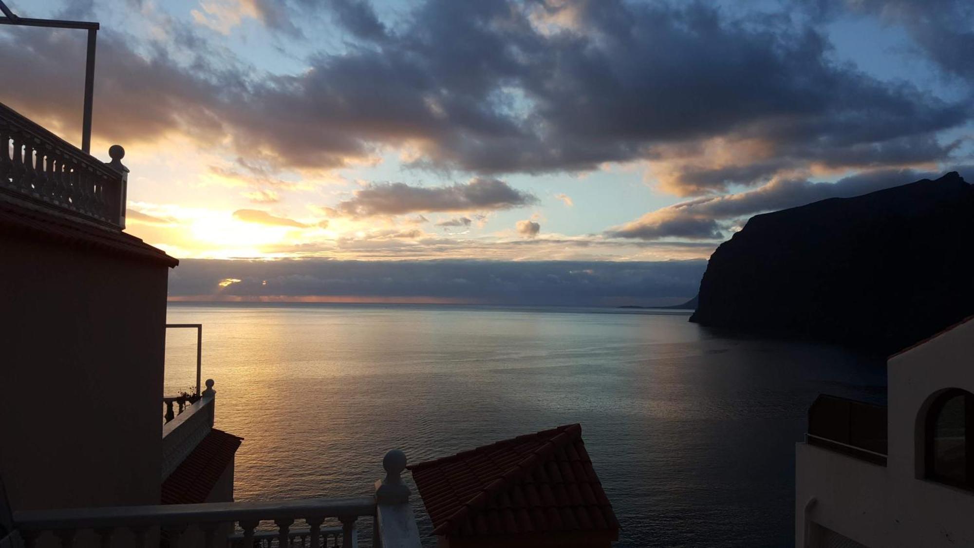 Acantilados de Los Gigantes, Islas Canarias, España Acantilado de los Gigantes Exterior foto